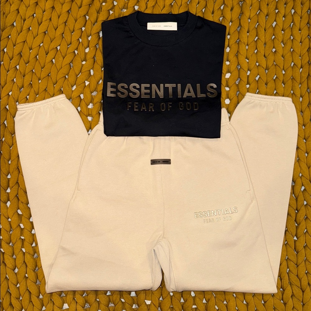 Fear of God Essentials Black Tee and Cream Joggers - Picture 5 of 9
